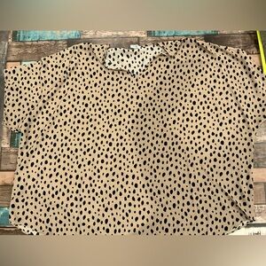 Chic soul beige and black short sleeve top size 2X